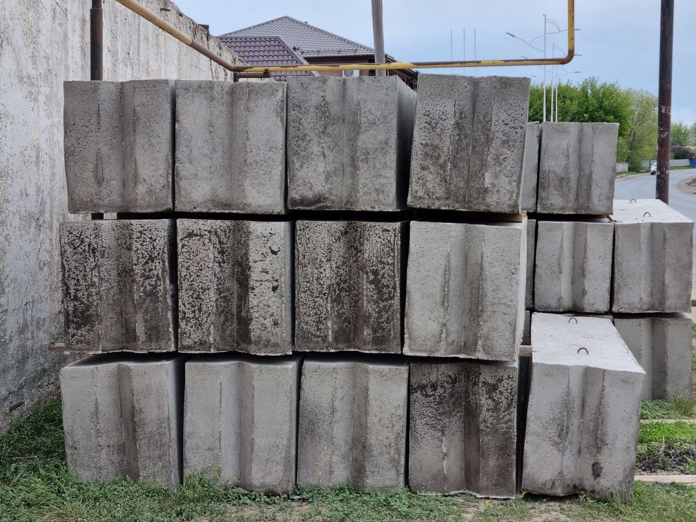 Фундаментные блоки от 17000т.Реализация товарного бетона М 100-400