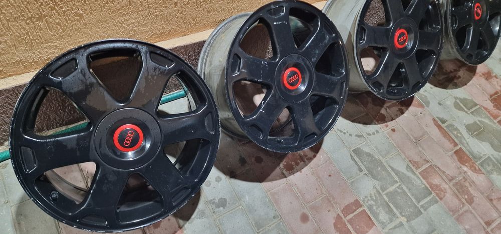 Vând jante aliaj R17