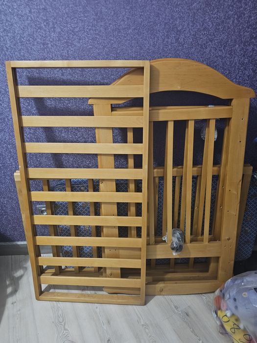 Детская кроватка