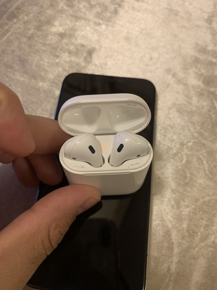 Airpods sotiladi