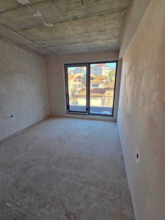 1788-Продава се двуетажна тухлена на плоча къща в кв. Добровски!