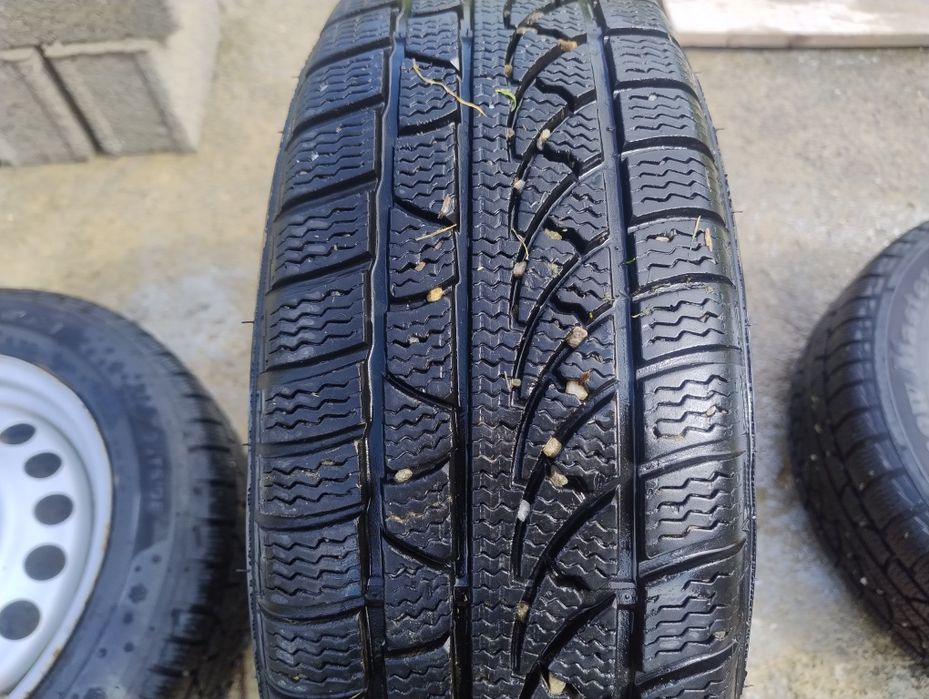 Vând 4 buc cauciucuri