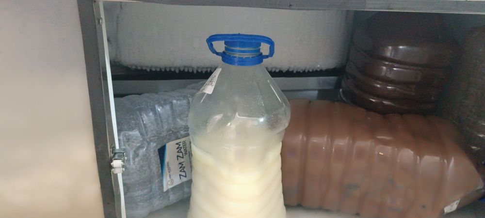 Ветрина холодильник перожные итд