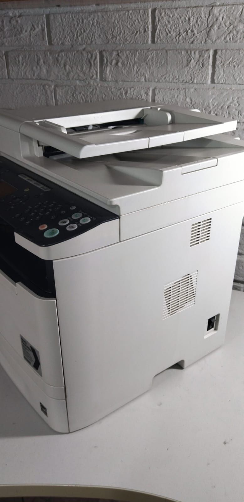 Продам МФУ 4 в 1 Canon MF6140dn
