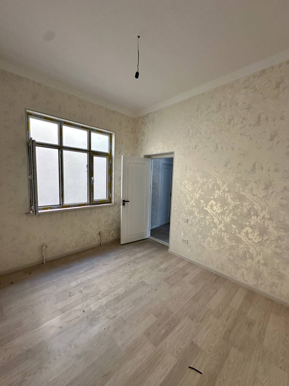 Дом метро Буюк Ипак Йули,  улица Сайрам