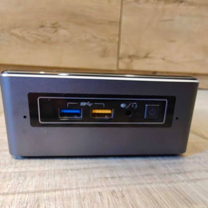 Mini PC NUC7i5BNH, 16 GB ram, 500GB SSD, perfect estetic si functional