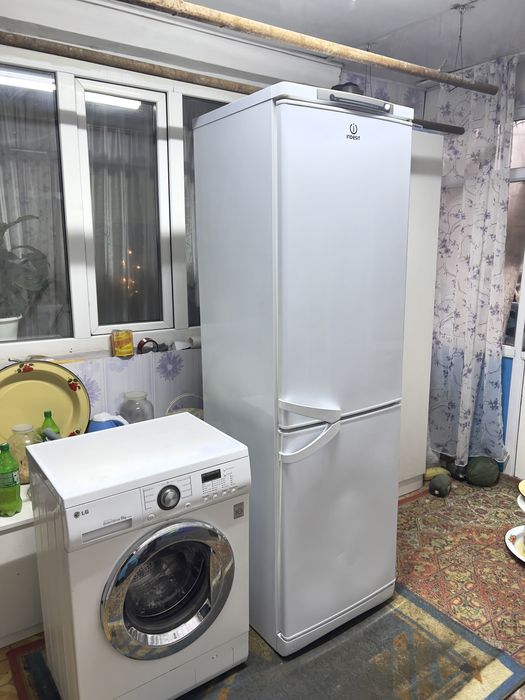 Продам Холодильник Машинку