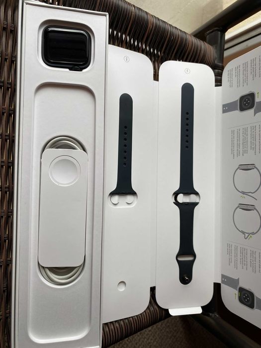 Apple Watch SE2 GPS 40mm Midnight Aluminium