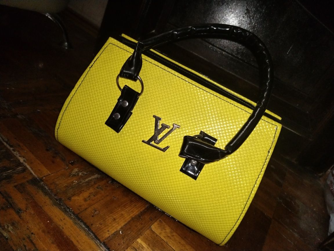 Женская брендовая сумка Луи Витон!