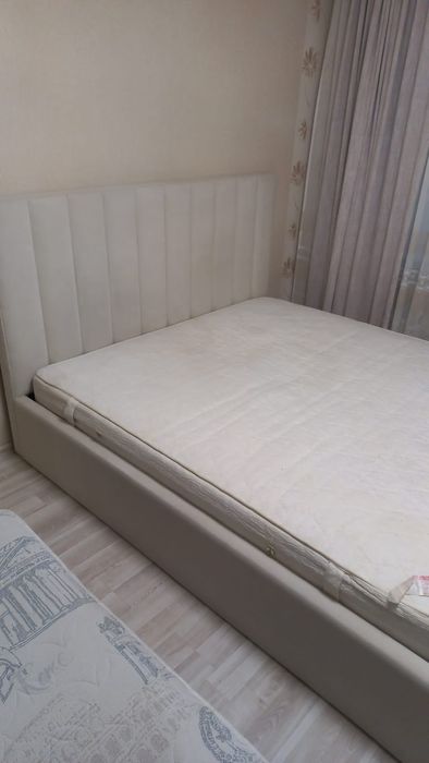 Кровать (с матрасом)