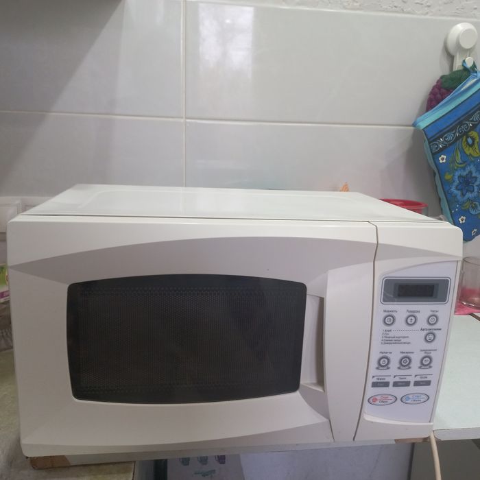 Продам  микроволновку.