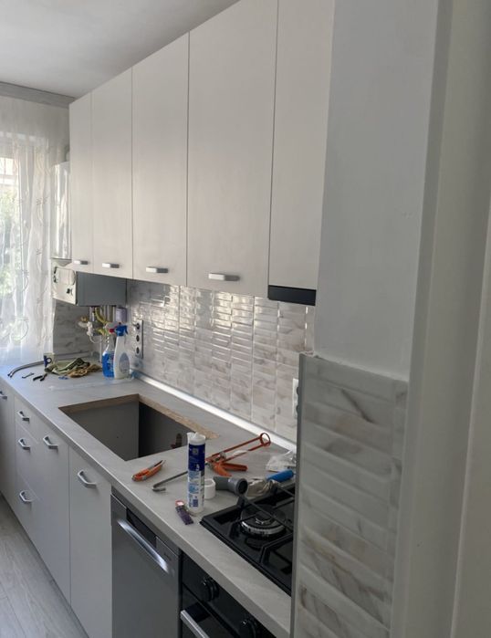 Amenajări interioare /Renovări apartamente. Meseriași finisaje