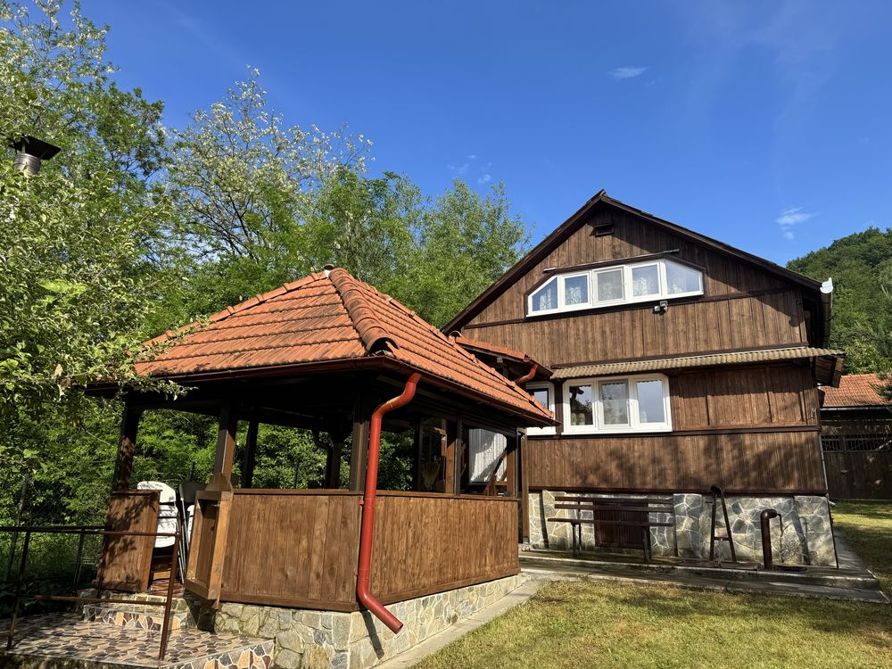 Casă de vacanță(cabană) în zona Buru