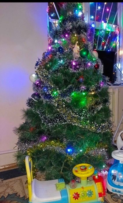 Арча ёлка почти новая 2метра