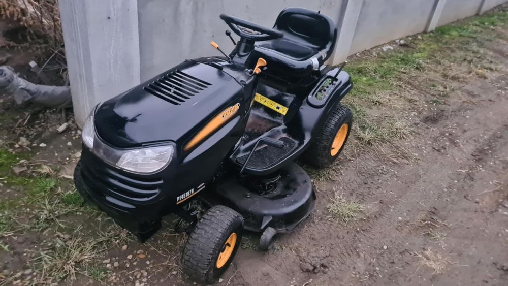 Vand tractoras gazon