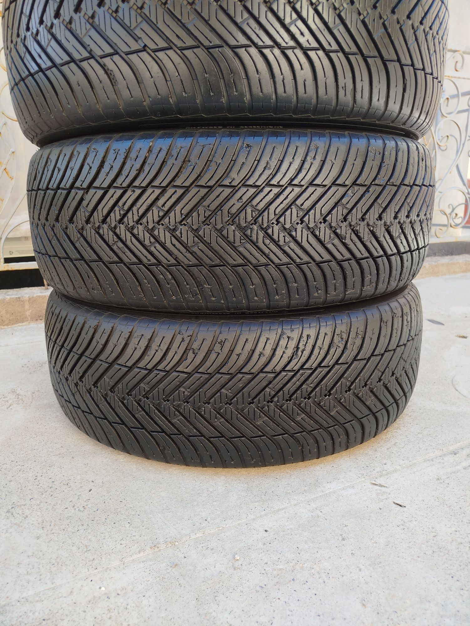 235 55 R19 Shina Greantrac