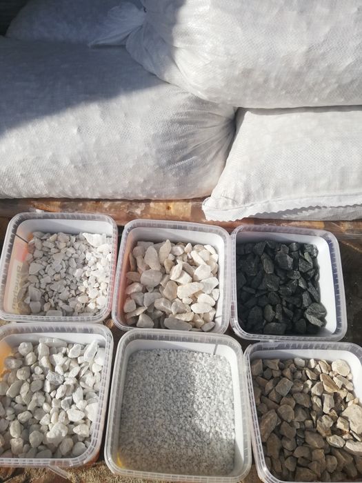 Piatra marmura alba,granit gri,calcaroasa bej, praf