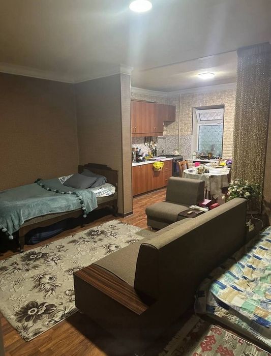 1 комнатная.  Новомосковск, Аккурган.  Кирпичный дом. 3й этаж. Срочно