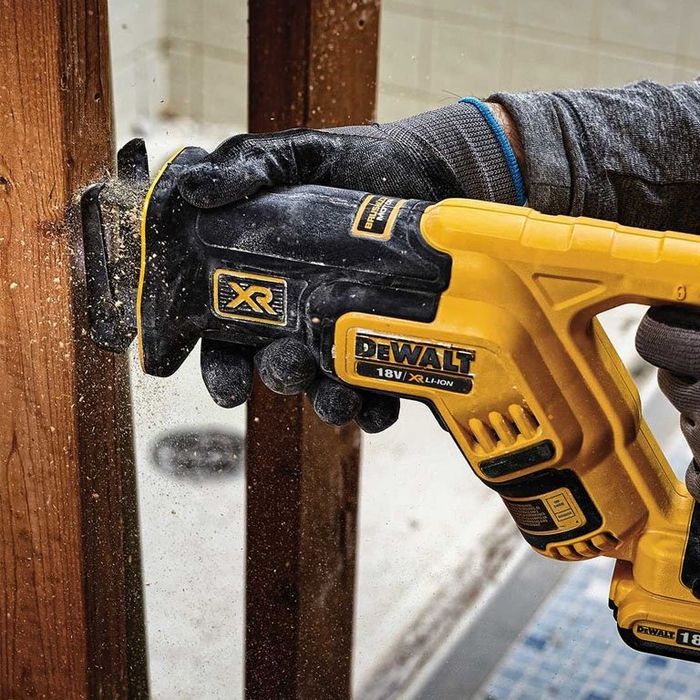 DeWALT DCS367 Саблен Трион/Безчетков 18V