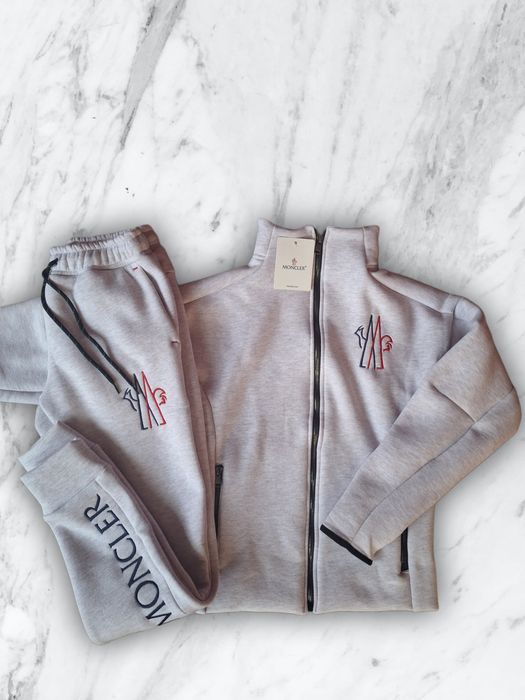 Ватирани дамски екипи moncler