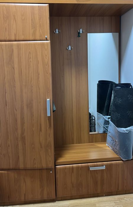 Шкаф для прихожей