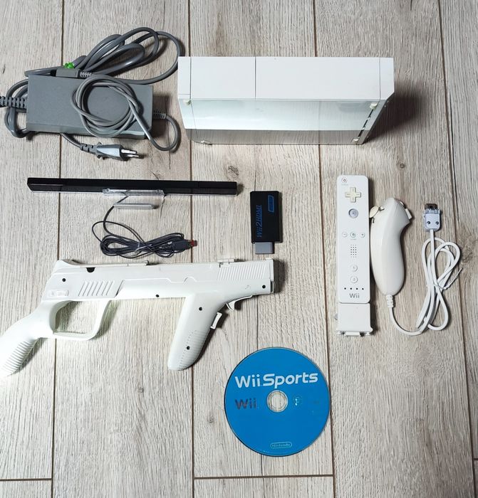 Nintendo Wii + Wii Sports + HDMI + pistol + controller Motion Plus – t