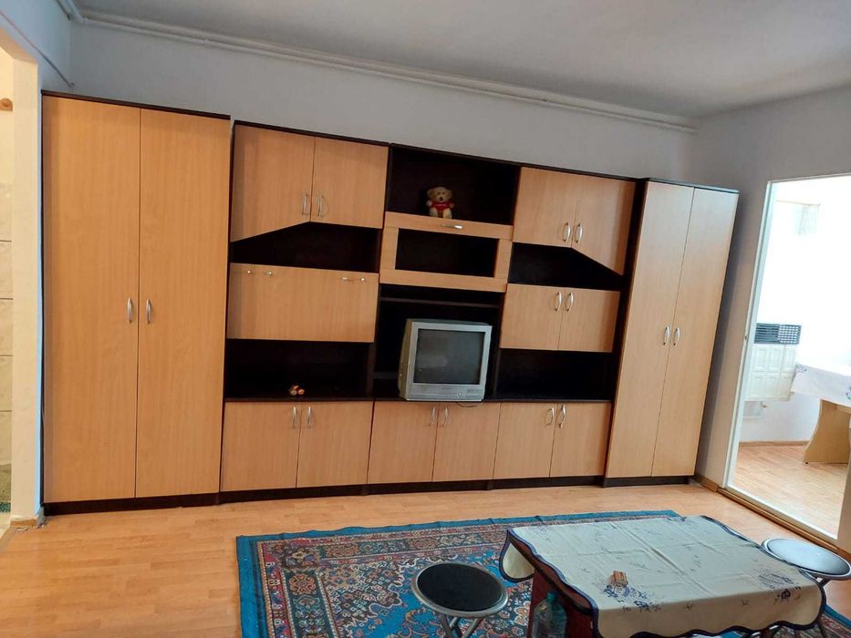 Inchiriez garsonieră