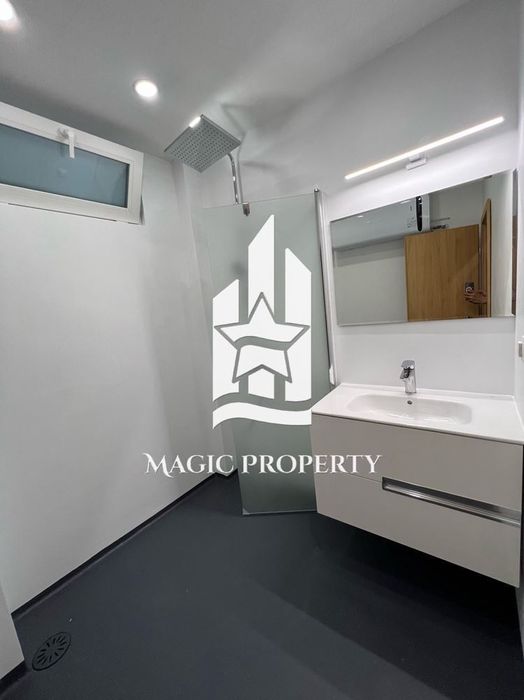 Дава се под наем Четиристаен апартамент в Бургас, Център - 100 кв.м за 969 € - Снимка #10