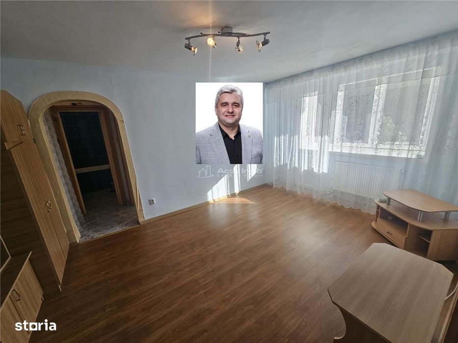 Resita, 2 Cam. Cf. 1, Et. 1, Bulevard, Micro 1