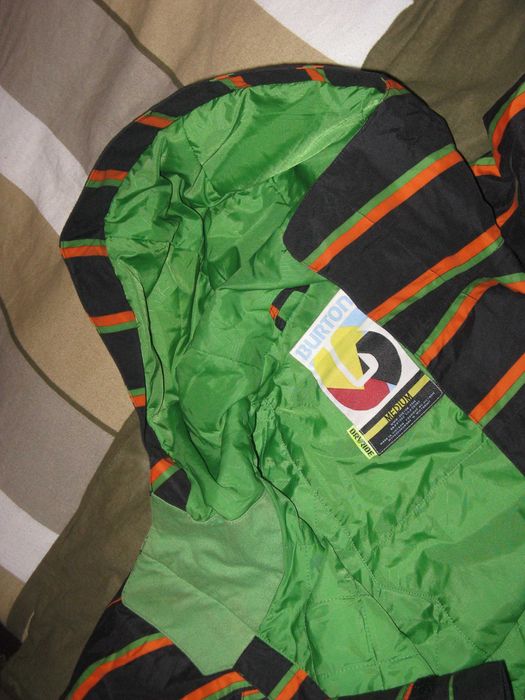 Geaca Originala BURTON - Marimea M sau L