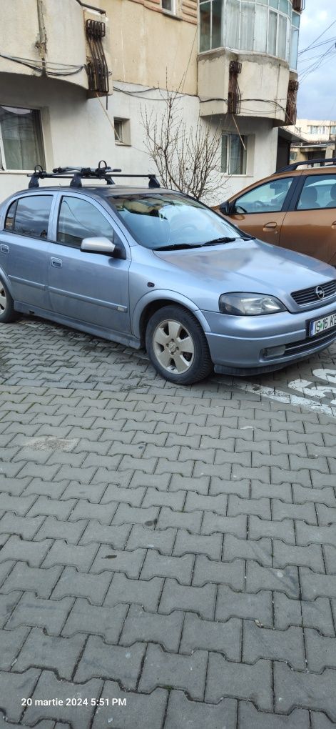 Vând Opel Astra G