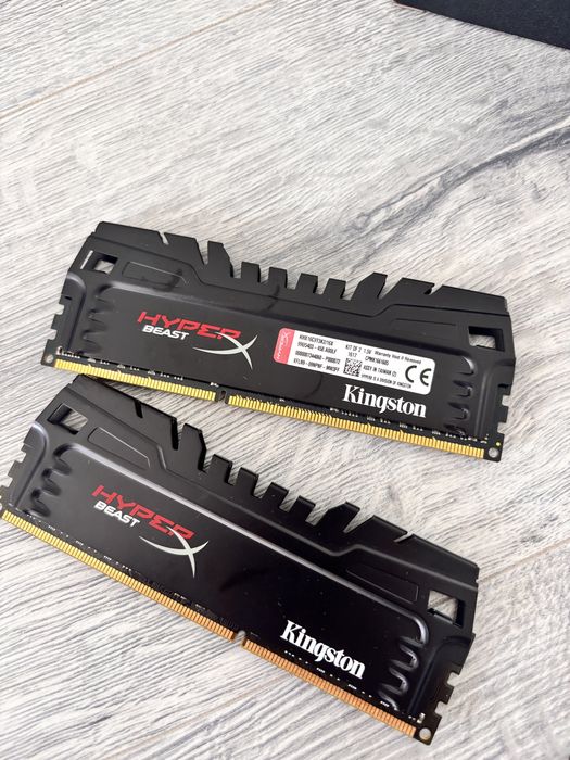 Vand Componente diversre pentru PC (hdd/ssd externe / procesor / ram..