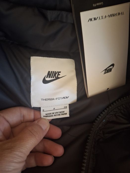 Geaca puffer nike de barbati noua cu etichetă