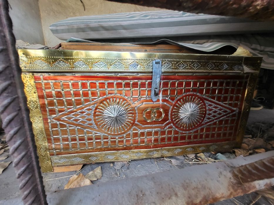 2 старый сундук прочный