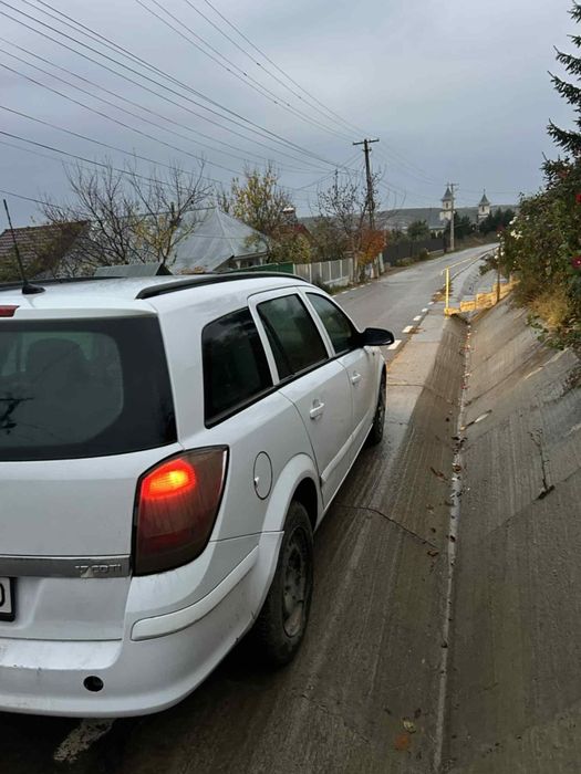 Vând sau schimb Opel Astra h 17