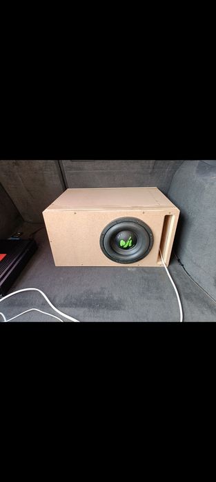 Incintă subwoofer la comandă – calculată pentru sunet optim.