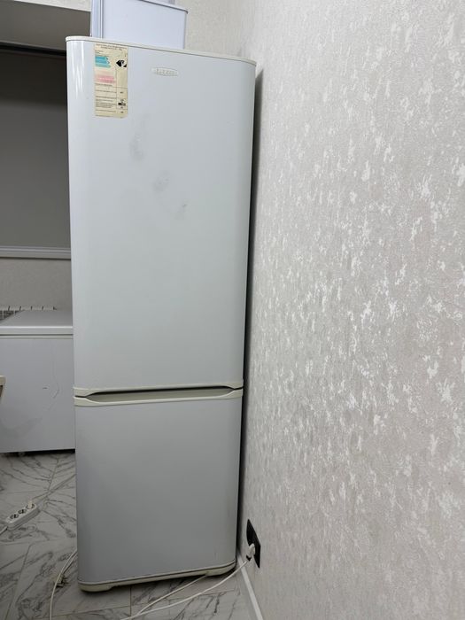 Холодильник, не в рабочем состоянии