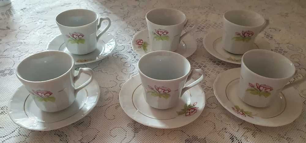 Seturi vintage de ceșcute de cafea