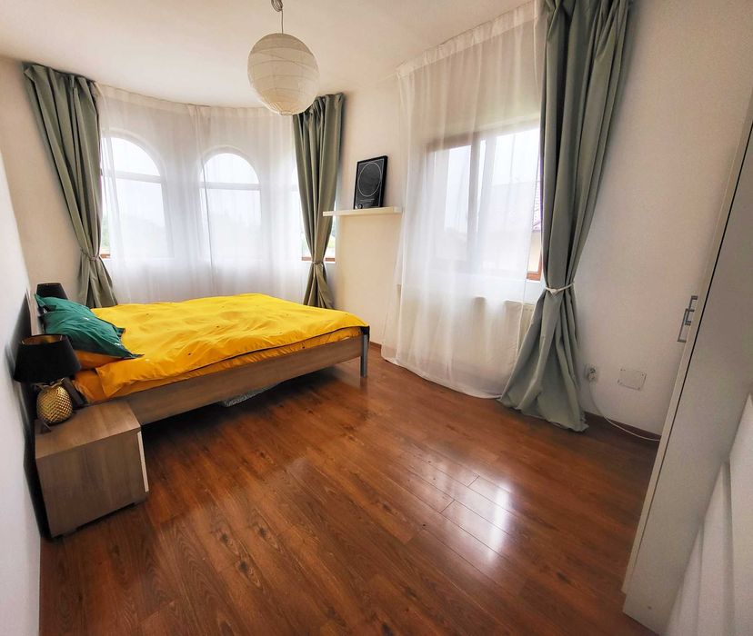 Casa - Vila Individuala in Domnesti, Central, 270 mp, teren 402 mp