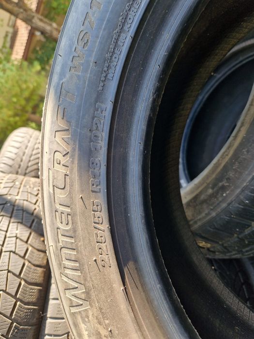două cauciucuri; 225 55 18 de iarnă,m+s