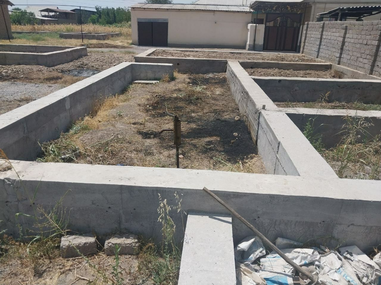 10 sotixli uchastka sotiladi