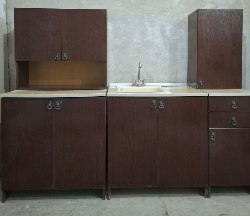 Продается Кухонный гарнитур