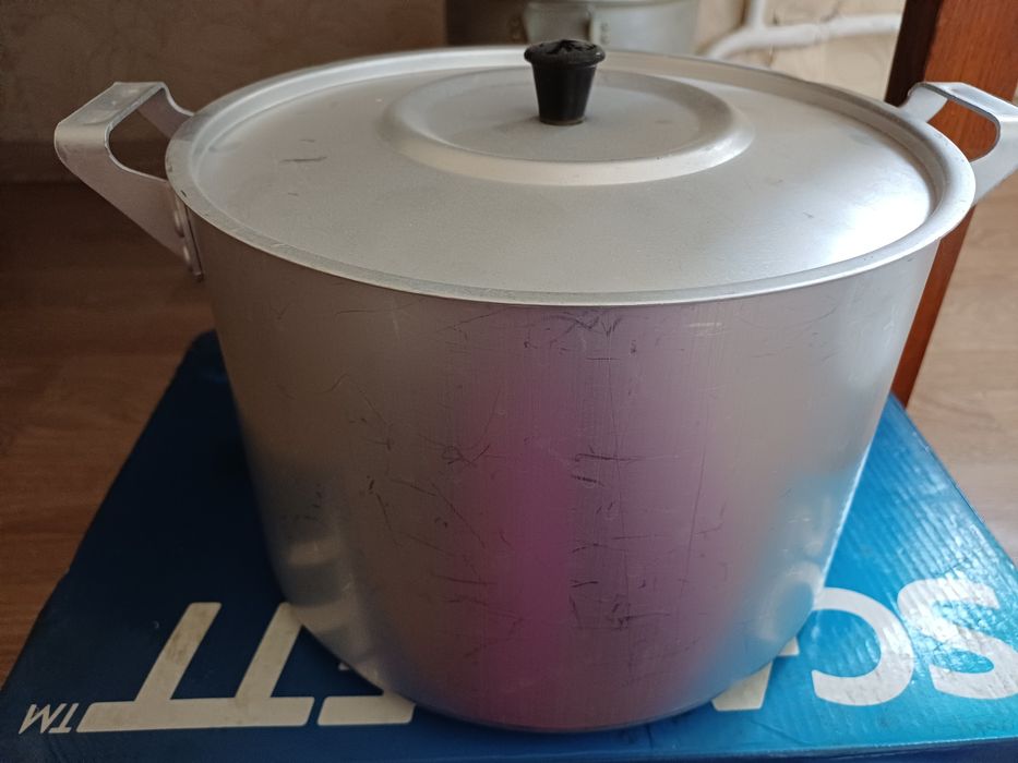 Продам кастрюли эмалированные