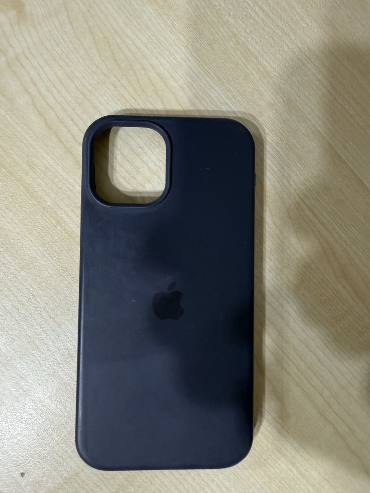 Кейсове за Iphone 12