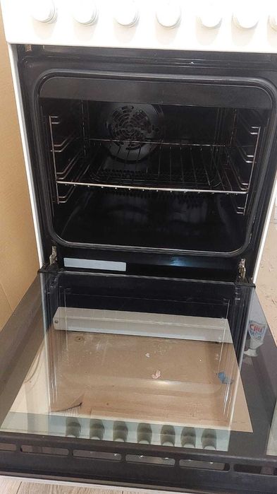 Vand aragaz Electrolux mixt: plita gaz si cuptor electric