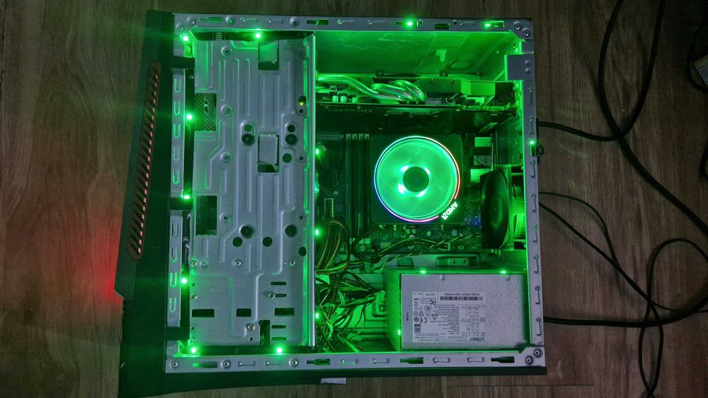 PC GAMING AMD Ryzen5/RGB/16GB DDR4/SSD 480GB/WiFi+BT/W11 700lei