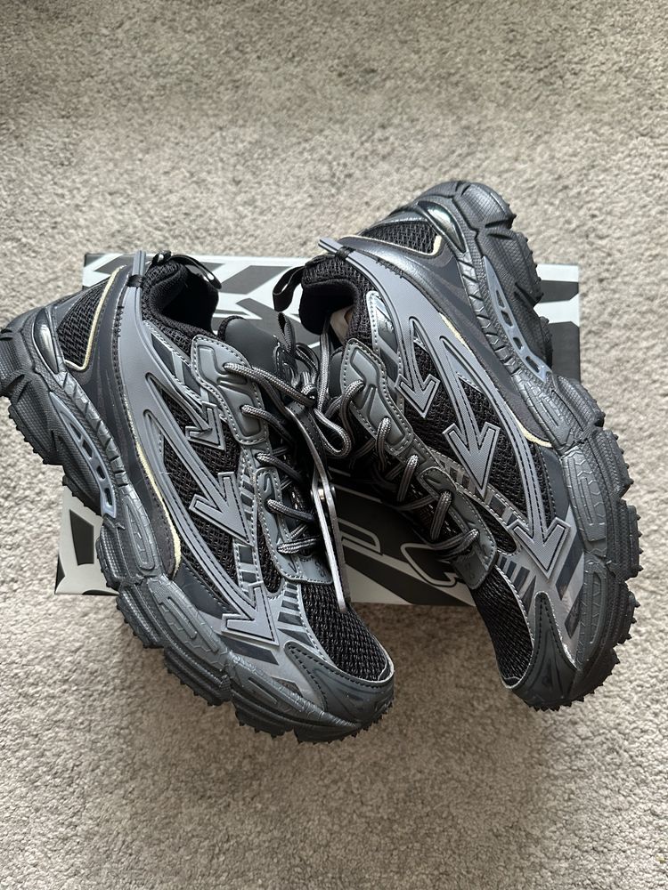 Off-White Be Right Back