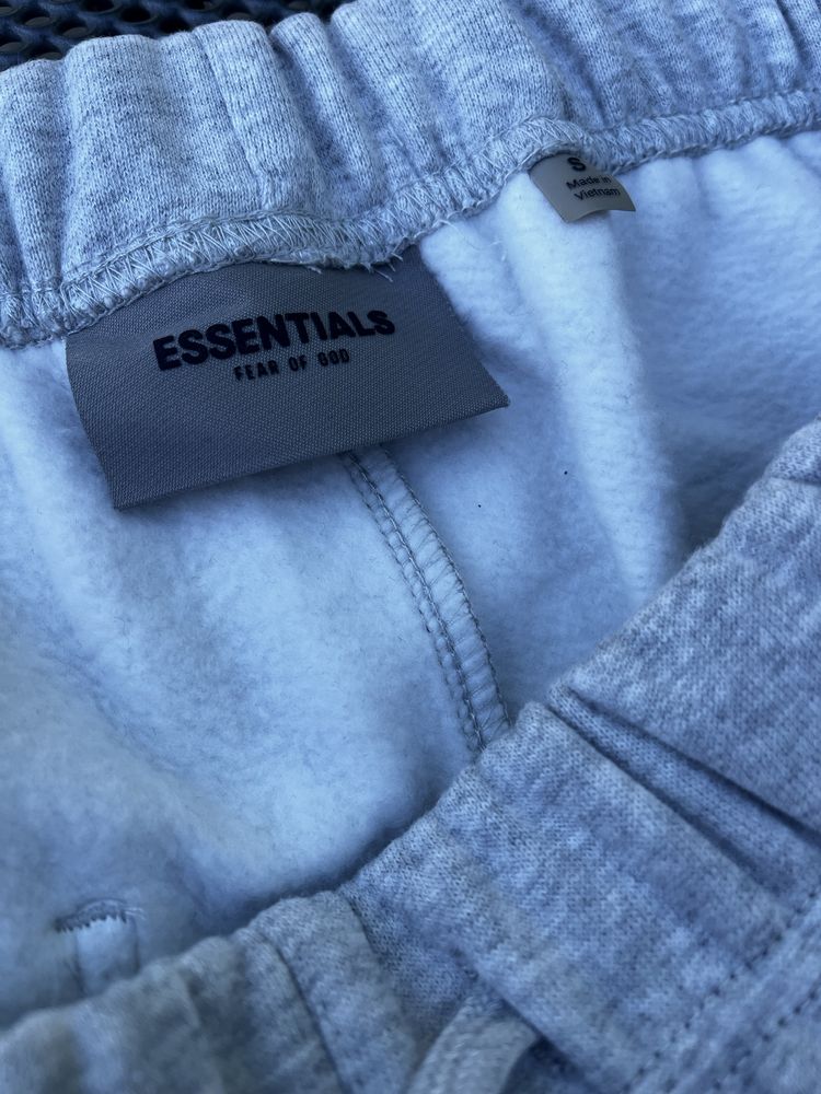 Essentials Fear Of God къси панталони