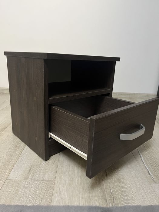 Vand set 2 noptiere maro!