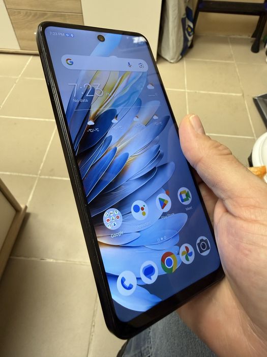 5G UG Phone U25 6/256gb - на 3 месеца, перфектен